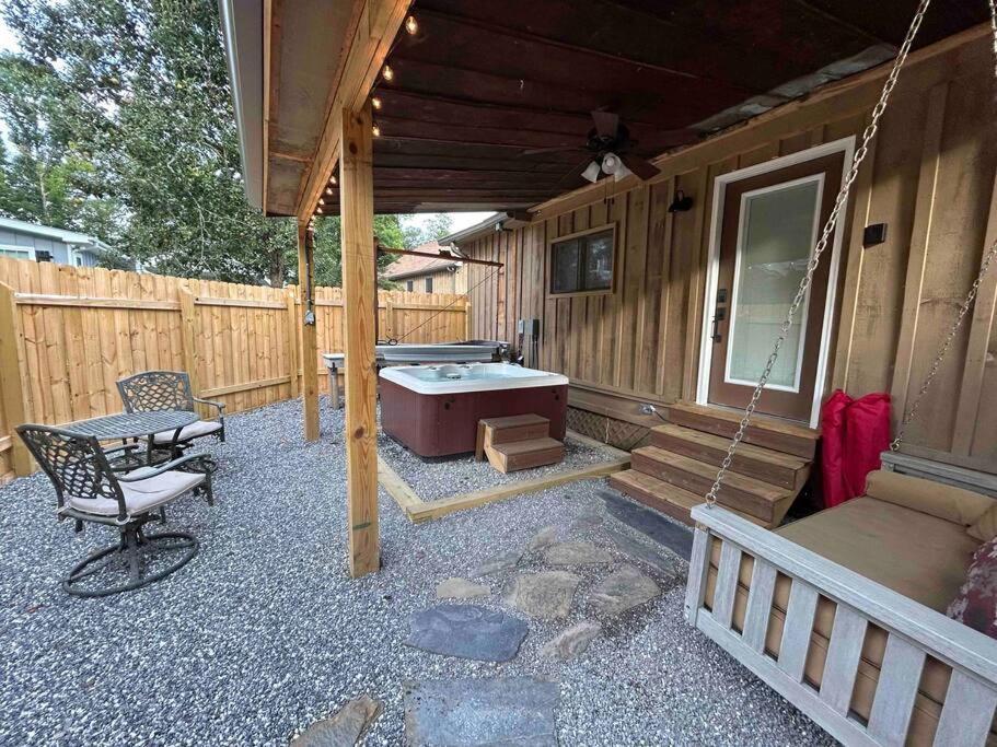 Blissful Nook Tiny Home ~ Cozy Retreat W/ Hot Tub; Near Town And Deep Creek مدينة كليرمونت المظهر الخارجي الصورة